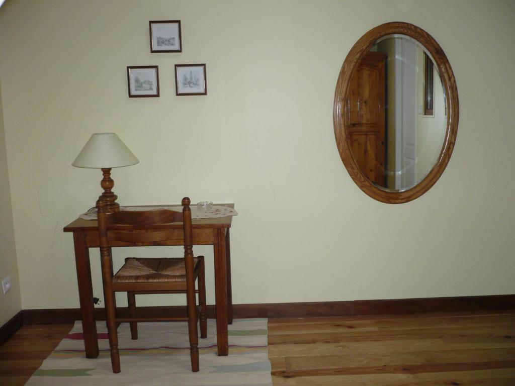Les Convertigues Montjoire Room photo